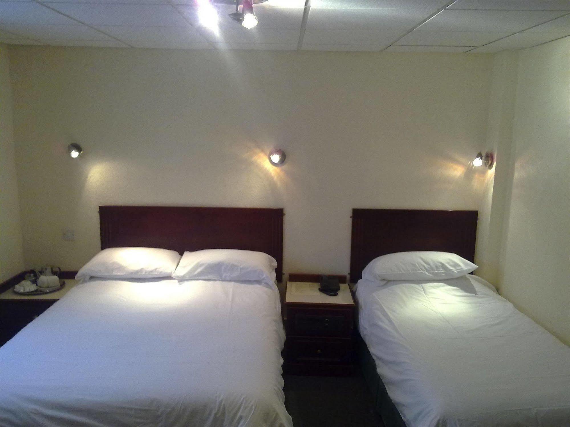Cedar Tree Hotel ルージリー 部屋 写真